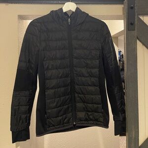 Old Navy Women's Black Puffer Jacket